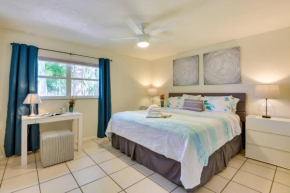 Coconut Cove Mid-long term stays available Walk to Downtown Trolly to BEACHES